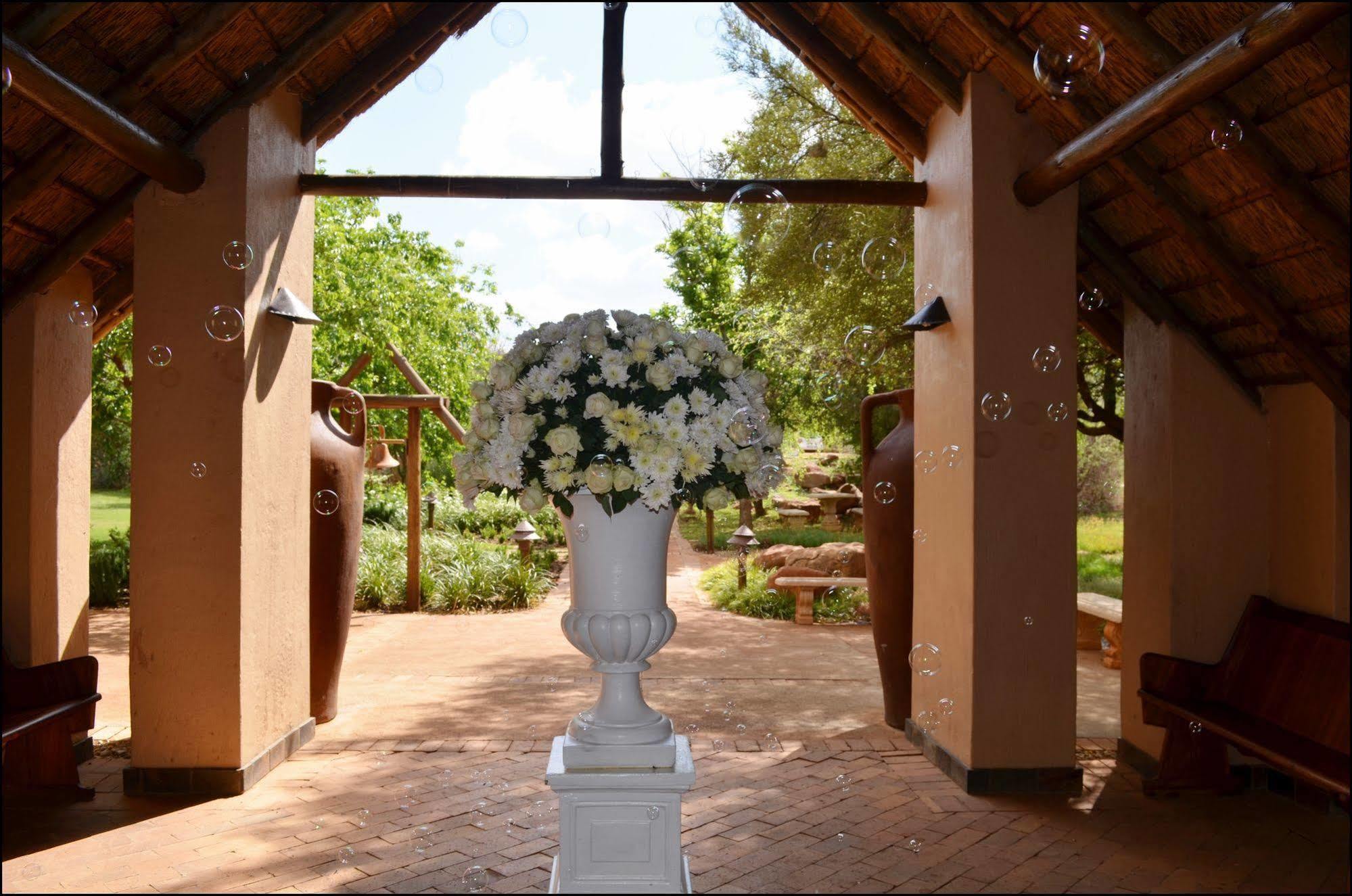 Bona Bona Game Lodge Wolmaransstad Екстер'єр фото