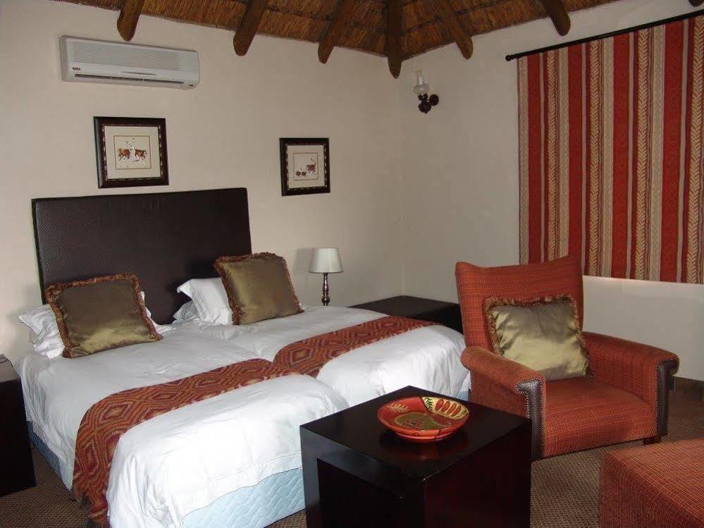 Bona Bona Game Lodge Wolmaransstad Екстер'єр фото